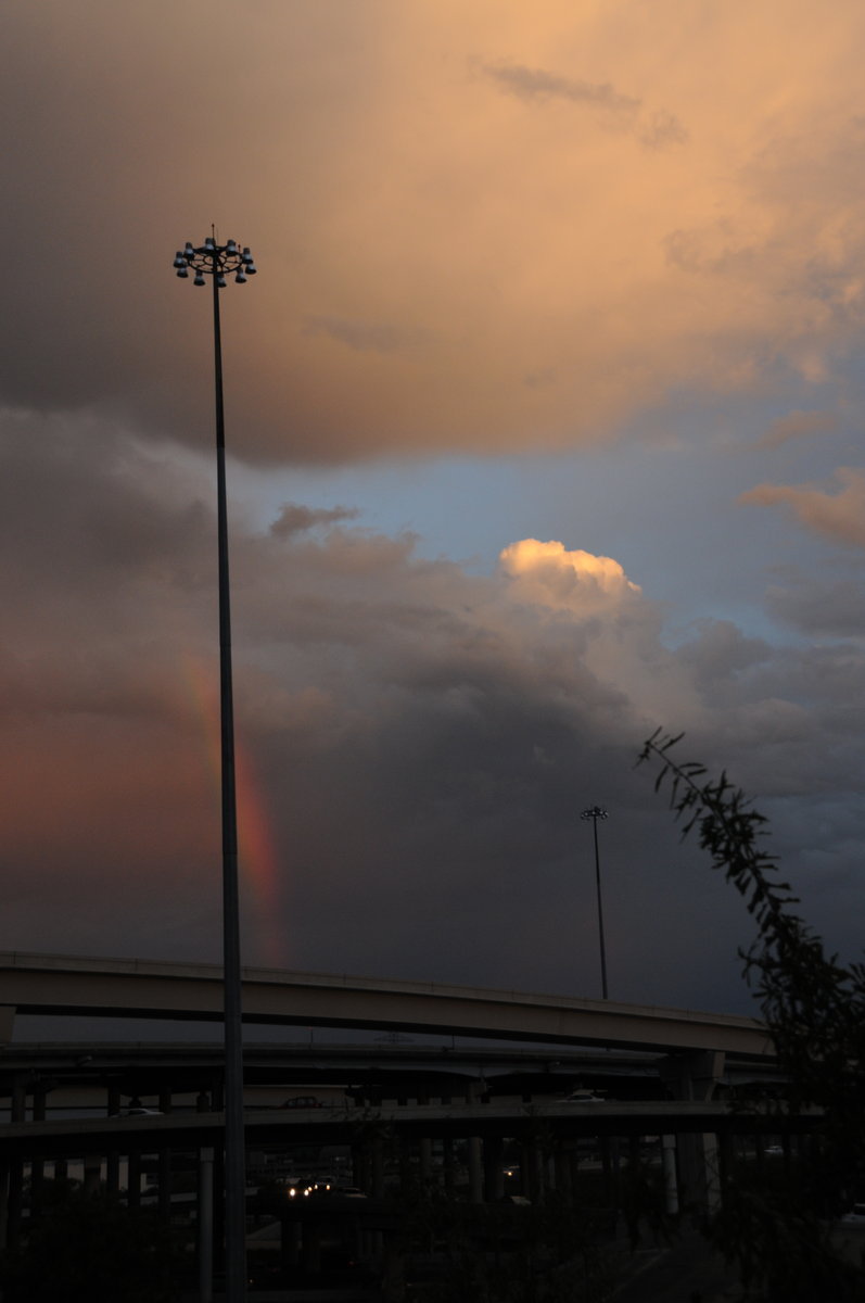 straßenlampe-regenbogen