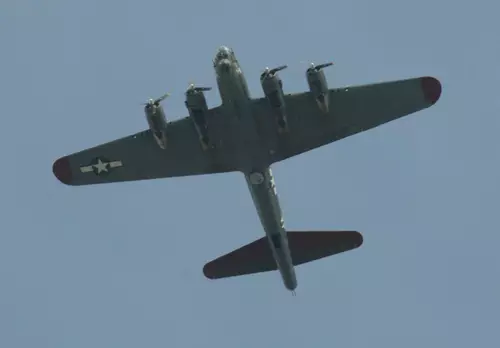 b17-flyover