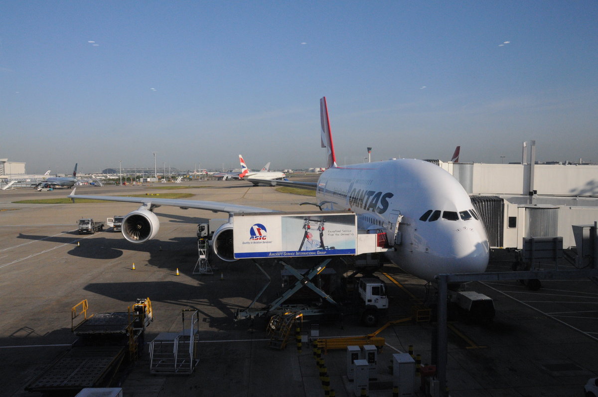 a380-qantas-terminal