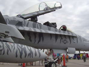 f18-cockpit