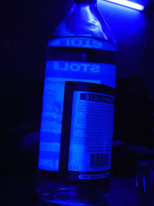 glowing-stoli