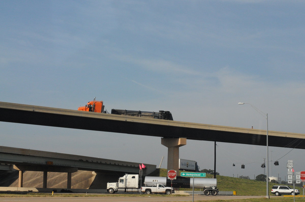 truck-flyover-flip